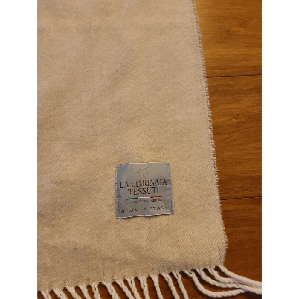 La Limonaia Tessuti Herringbone Throw Blanket Made in Italy. Beige